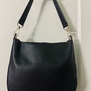 Elegant Black Leather Shoulder Bag